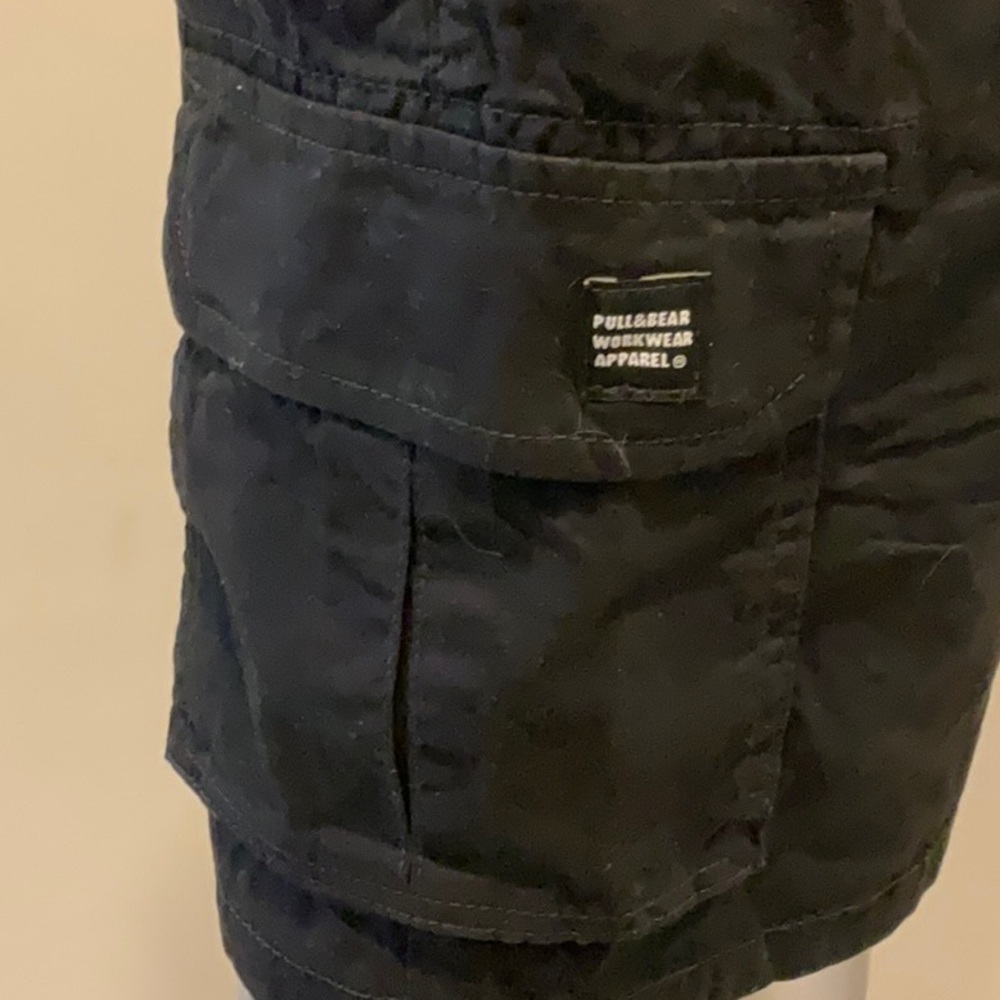Pull & Bear Cargo Shorts Black - Picture 5 of 6